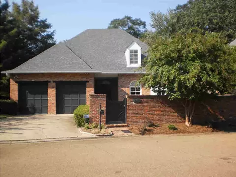 1606 Acadia Ct, Jackson, MS 39211 photo 1
