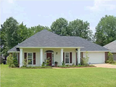 247 Cherry Bark Dr, Brandon, MS 39047 photo 1