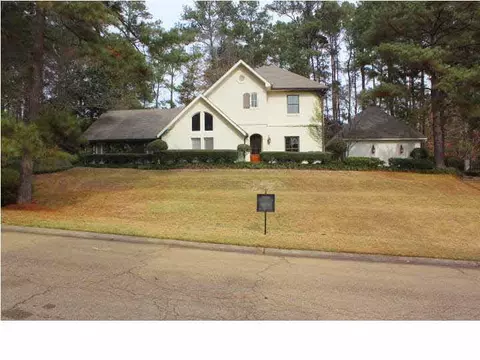 2460 Sandridge Dr, Jackson, MS 39211 photo 2