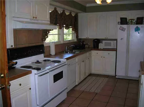 1534 Wilhurst St, Jackson, MS 39211 photo 3