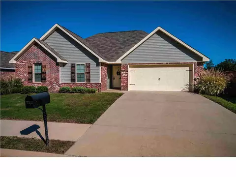 625 Lexington Dr, Florence, MS 39073 photo 4