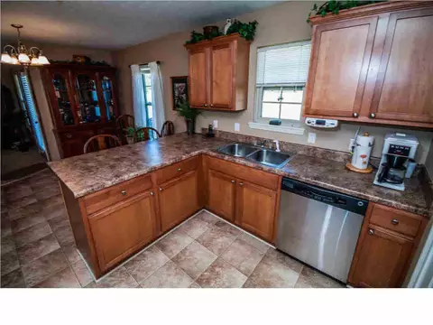625 Lexington Dr, Florence, MS 39073 photo 16