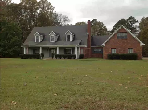 515 N Springlake Cir, Terry, MS 39170 photo 2