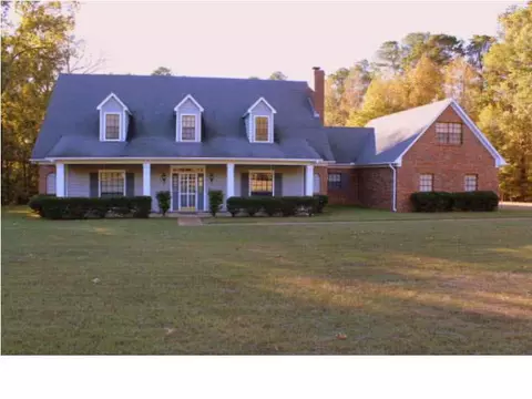 515 N Springlake Cir, Terry, MS 39170 photo 1