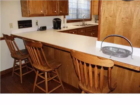 515 N Springlake Cir, Terry, MS 39170 photo 11