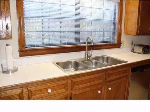 515 N Springlake Cir, Terry, MS 39170 photo 13