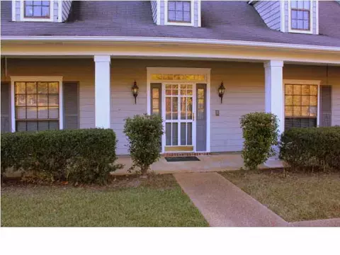 515 N Springlake Cir, Terry, MS 39170 photo 4