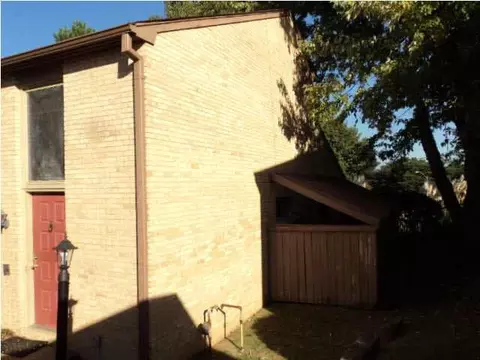 22 Park Crest Pl, Jackson, MS 39211 photo 2