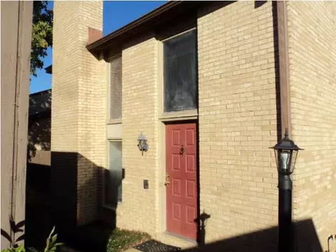 22 Park Crest Pl, Jackson, MS 39211 photo 1