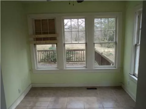 3916 Henderson Rd, Jackson, MS 39212 photo 8
