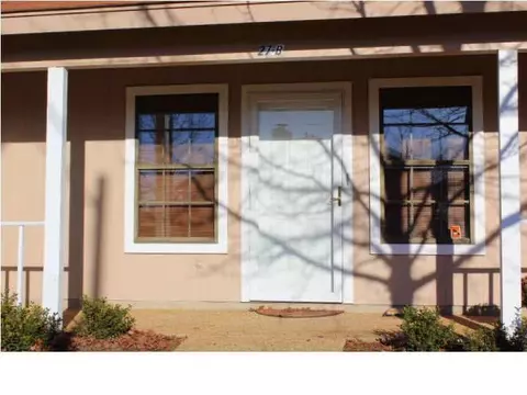 27 N Town Rd #B, Jackson, MS 39211 photo 4
