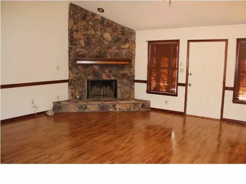 27 N Town Rd #B, Jackson, MS 39211 photo 5