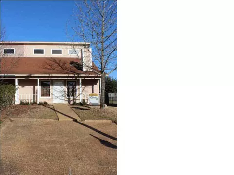 27 N Town Rd #B, Jackson, MS 39211 photo 2