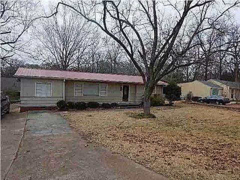 115 Lakeview Dr, Clinton, MS 39056 photo 1