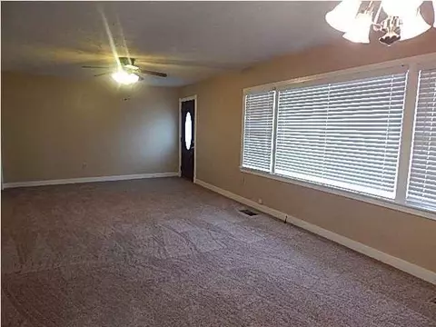 115 Lakeview Dr, Clinton, MS 39056 photo 4