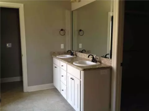 135 Marion Dr, Clinton, MS 39056 photo 8