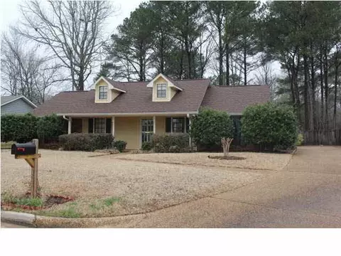 27 Rockford Ct, Brandon, MS 39042 photo 2