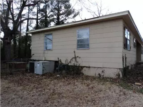 3005 Woodview Dr, Jackson, MS 39212 photo 2
