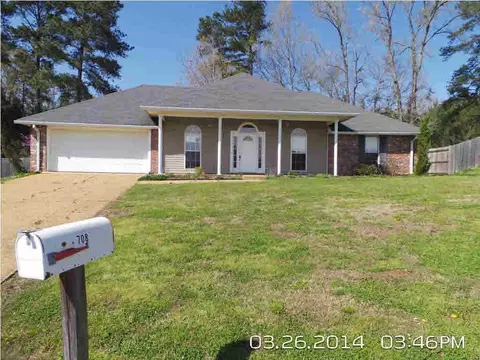 708 Tatum Dr, Florence, MS 39073 photo 1