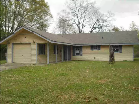 406 Queen Catherine Ln, Jackson, MS 39209 photo 1