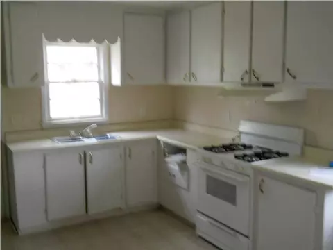 406 Queen Catherine Ln, Jackson, MS 39209 photo 2