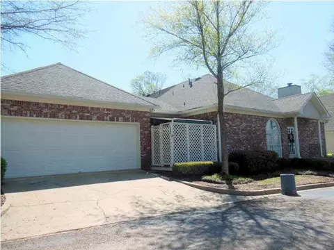905 Bayridge Dr, Jackson, MS 39211 photo 3