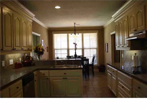 608 Edgewood Crossing Cv, Brandon, MS 39042 photo 12