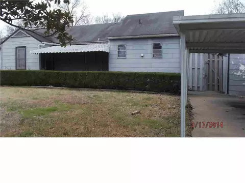 2427 W Mcdowell Rd, Jackson, MS 39212 photo 1