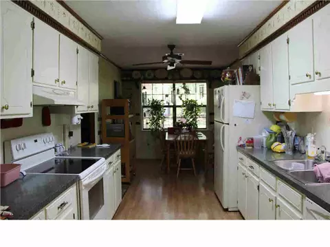 212 Swallow Dr, Brandon, MS 39047 photo 4