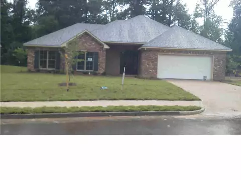 102 Rockbridge Xing, Clinton, MS 39056 photo 1
