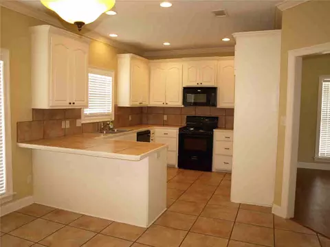 101 Arrow Dr, Clinton, MS 39056 photo 2