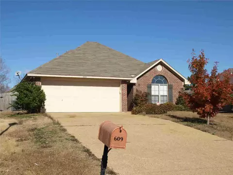 609 Oakleigh Pl, Brandon, MS 39047 photo 1