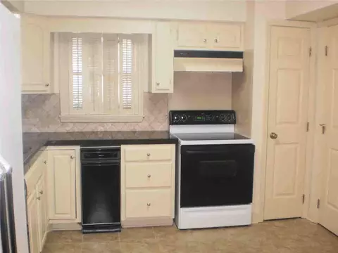 239 Park Lane Pl, Jackson, MS 39211 photo 2