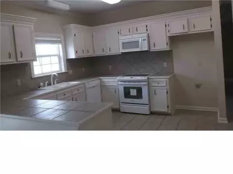 107 Midway Ter, Terry, MS 39170 photo 6