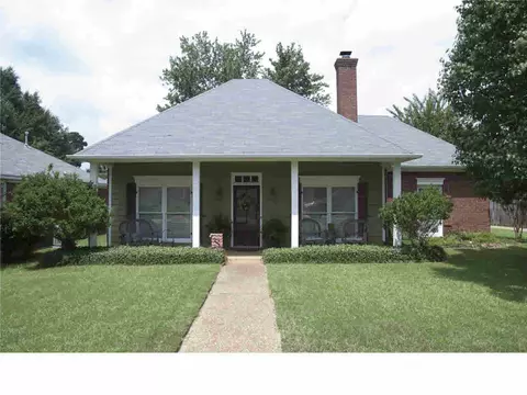 419 Olympic Dr, Flowood, MS 39232 photo 1