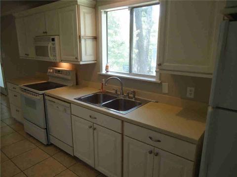 804 Briarwood Dr, Jackson, MS 39211 photo 12