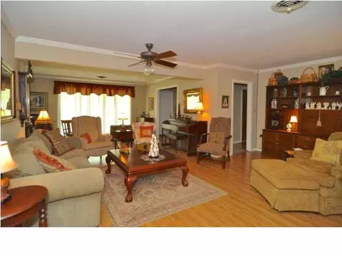 5703 Clubview Dr, Jackson, MS 39211 photo 10