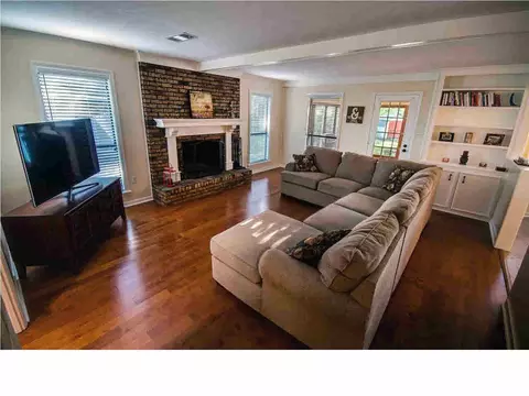 210 Camelia Trl, Brandon, MS 39047 photo 3