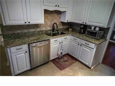 210 Camelia Trl, Brandon, MS 39047 photo 12