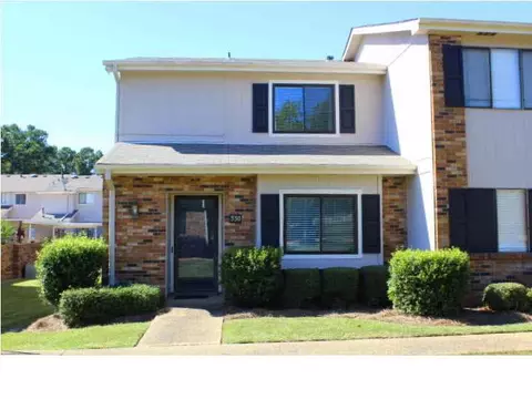 330 Lakebend Dr, Brandon, MS 39042 photo 1