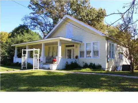 204 Jackson St, Edwards, MS 39066 photo 2