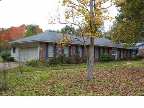 105 Scottdale Dr, Jackson, MS 39212 photo 2