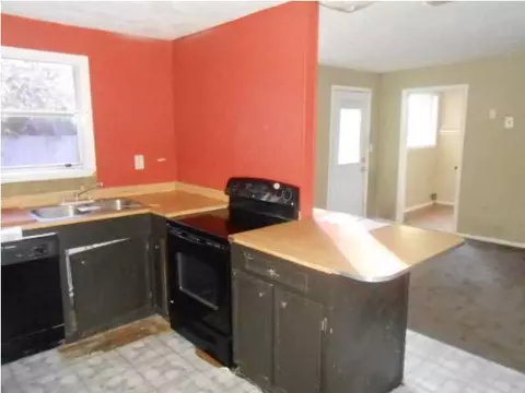 211 Bates Cir, Pearl, MS 39208 photo 2