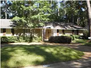 5376 Balmoral Dr, Jackson, MS 39211 photo 1