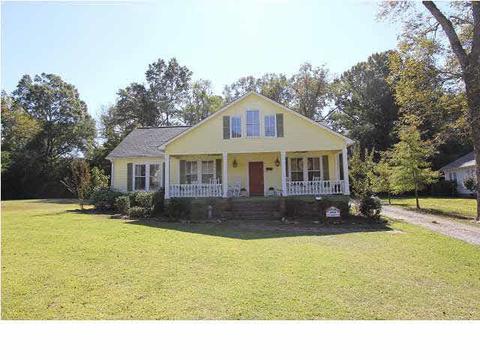402 E Main St, Clinton, MS 39056 photo 1