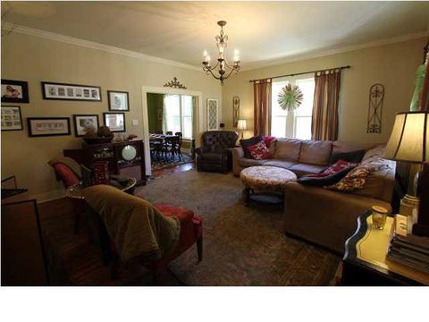 402 E Main St, Clinton, MS 39056 photo 8