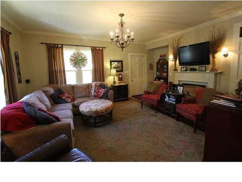 402 E Main St, Clinton, MS 39056 photo 6