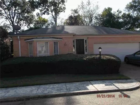 219 Park Lane Pl, Jackson, MS 39211 photo 1