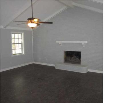 7075 Edgewater Dr, Ridgeland, MS 39157 photo 2