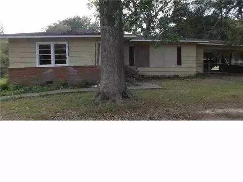 2349 Oakhurst Dr, Jackson, MS 39204 photo 1